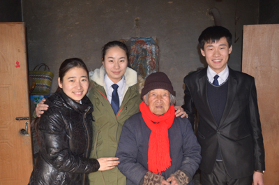 晨陽集團(tuán)開展“慰問百歲老人”活動(dòng)